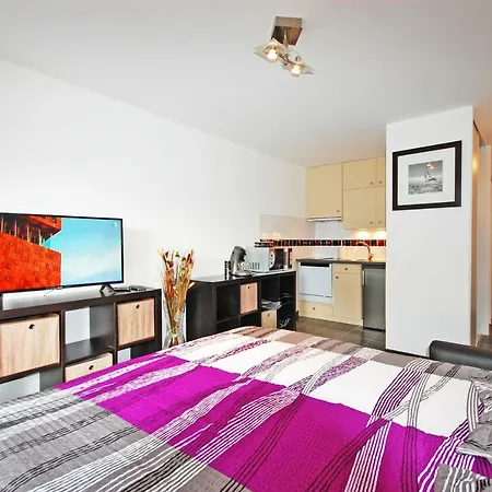 Apartment Grand La Presqu'ile 2 *