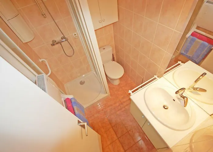 Апартаменты Grand La Presqu'ile 2 *